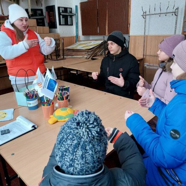 ️У підлітковому віці відбувається розвиток самосвідомості. Підліток «приміряє» на себе різні соціальні ролі, шукає…